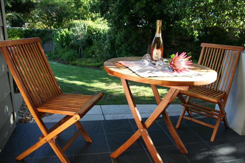 Keren'S Vine Guesthouse Stellenbosch Exteriör bild