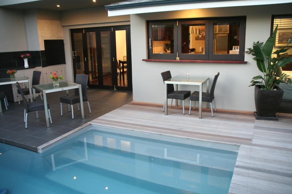Keren'S Vine Guesthouse Stellenbosch Exteriör bild